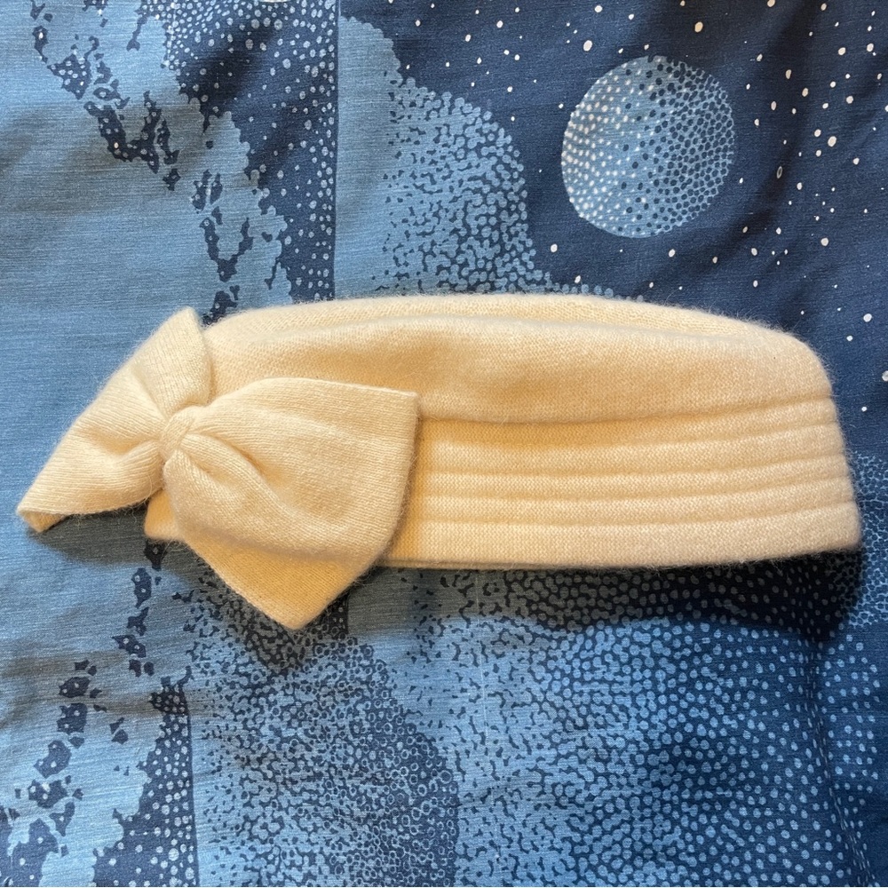 Vintage winter hat (wool/angora)